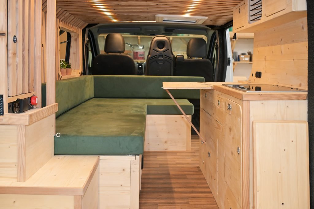 van-amennage-vandescimes-creation-banquette-convertible